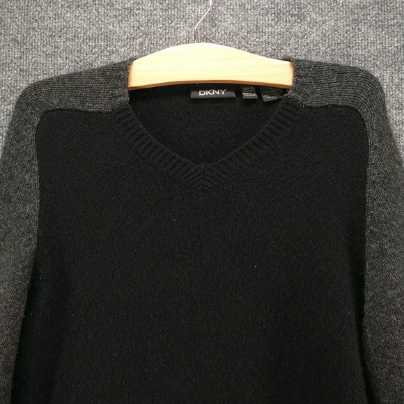 DKNY Women's Pullover Knit Sweater Black Gray Large Colorblock V-Neck Lambswool - Picture 3 of 13